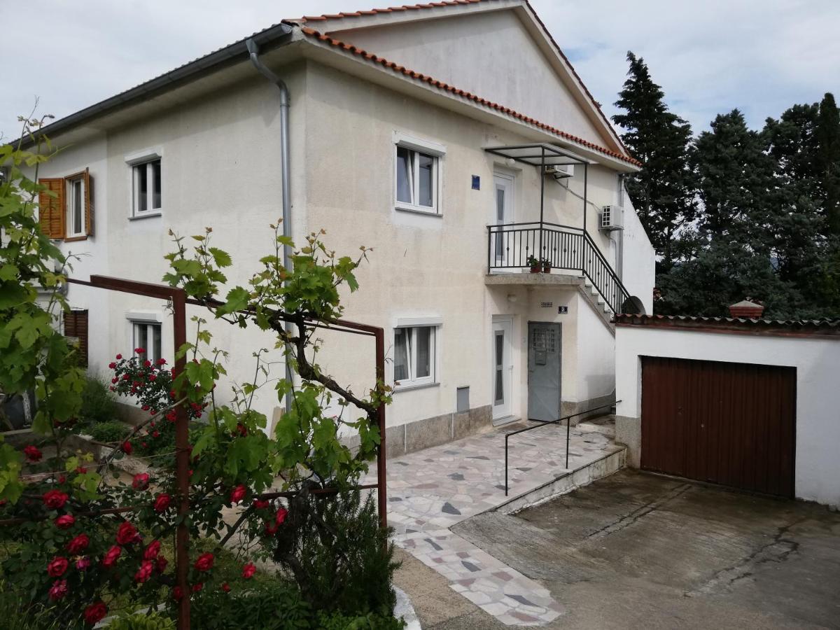 Apartment Marija Крк Екстер'єр фото